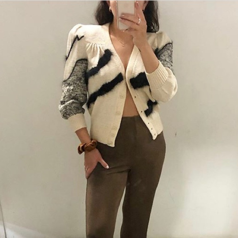 Vintage black and white puff sleeve sweater